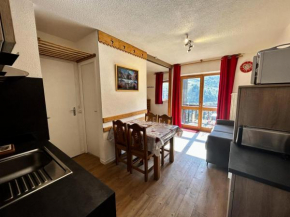 Résidence Jetay - Appartement 4 personnes aux Ménuires avec vue sur la montagne MAE-5614